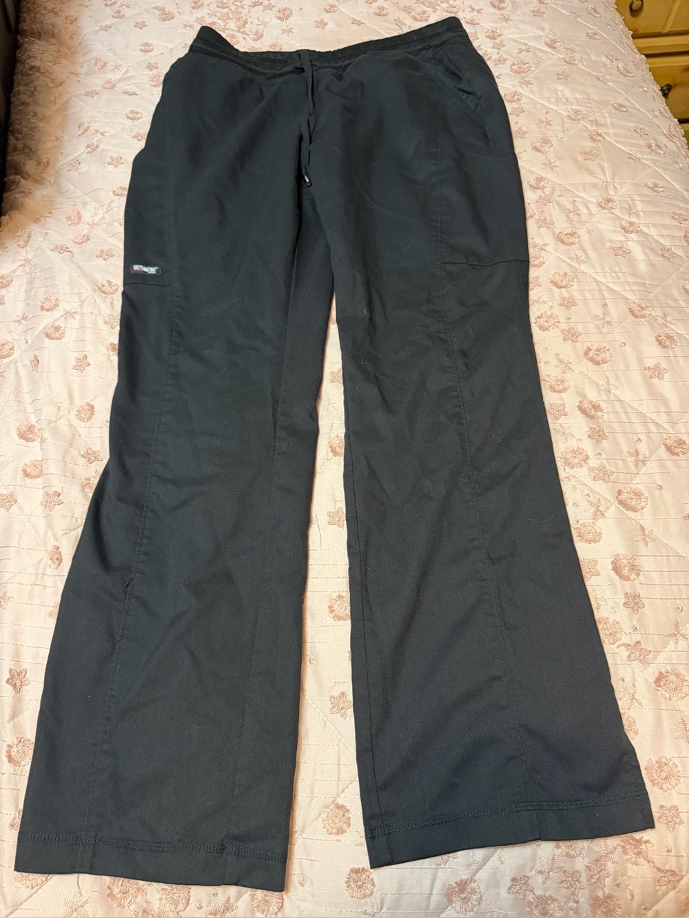 Title:Grey's Anatomy by Barco Black Cargo Scrub Pants - Women's Medium M